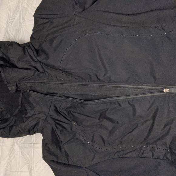 Lulu Lemon Jacket - Picture 6 of 6